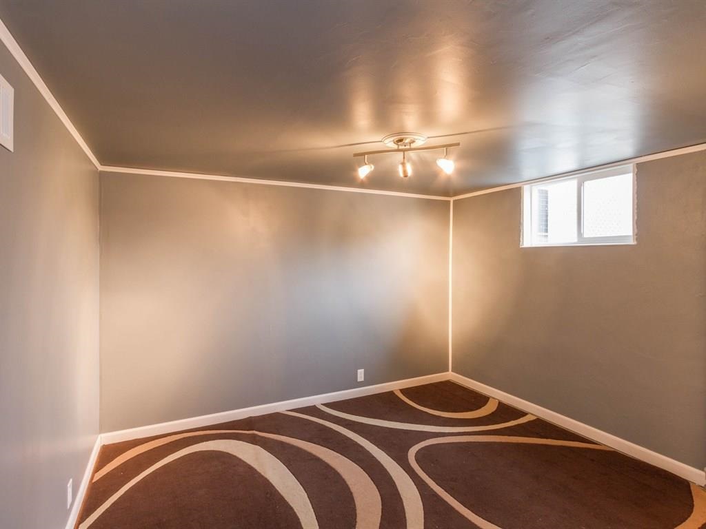 2411 W Euclid - Photo 13