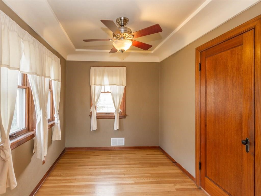 2411 W Euclid - Photo 4