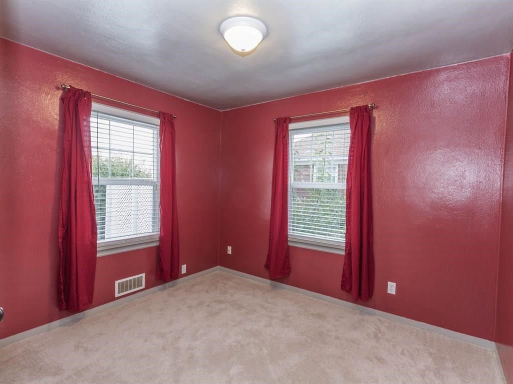 2411 W Euclid - Photo 9