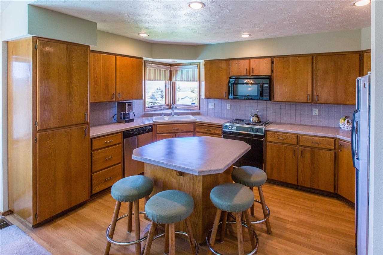 10019 N Quinault Ct - Photo 5