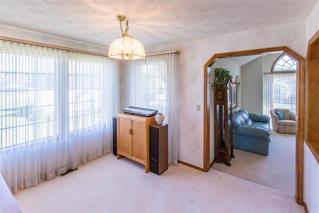 10019 N Quinault Ct - Photo 9