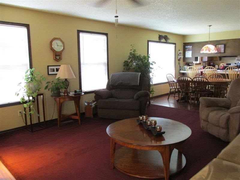 975 N Madison St - Photo 3