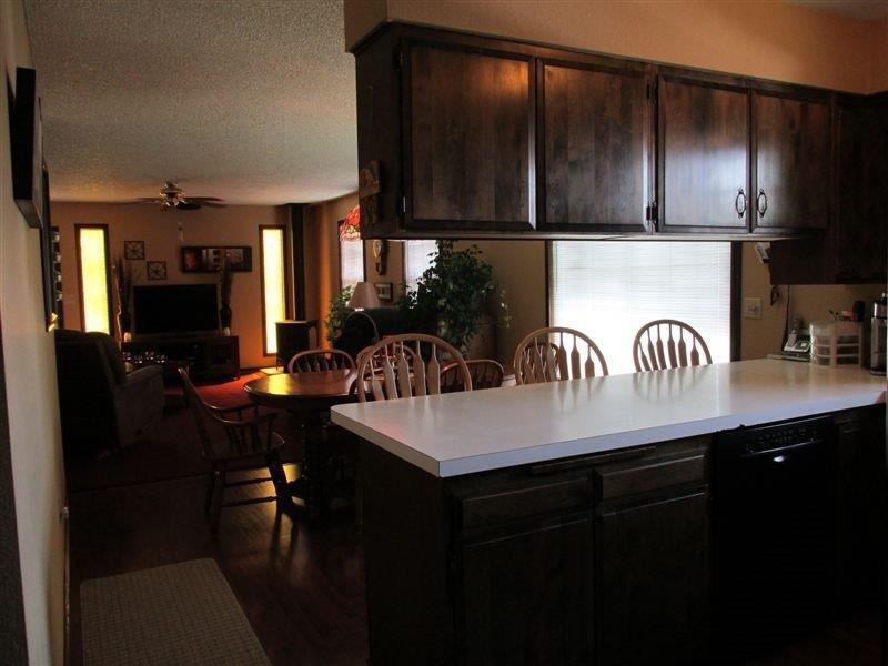 975 N Madison St - Photo 9