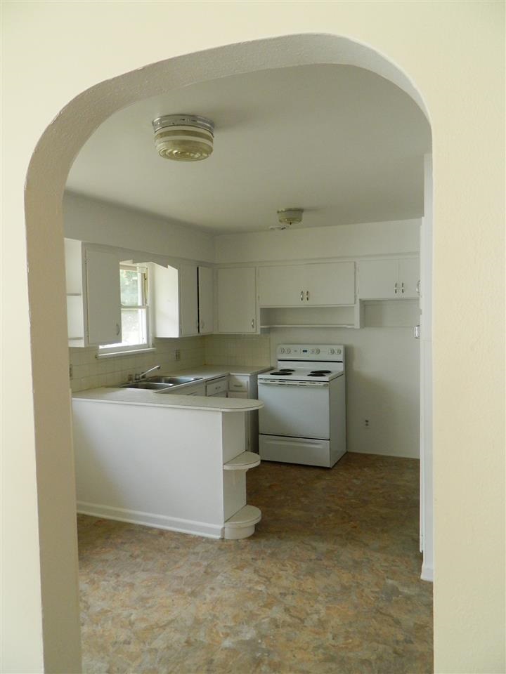 1207 E Glass Ave - Photo 5