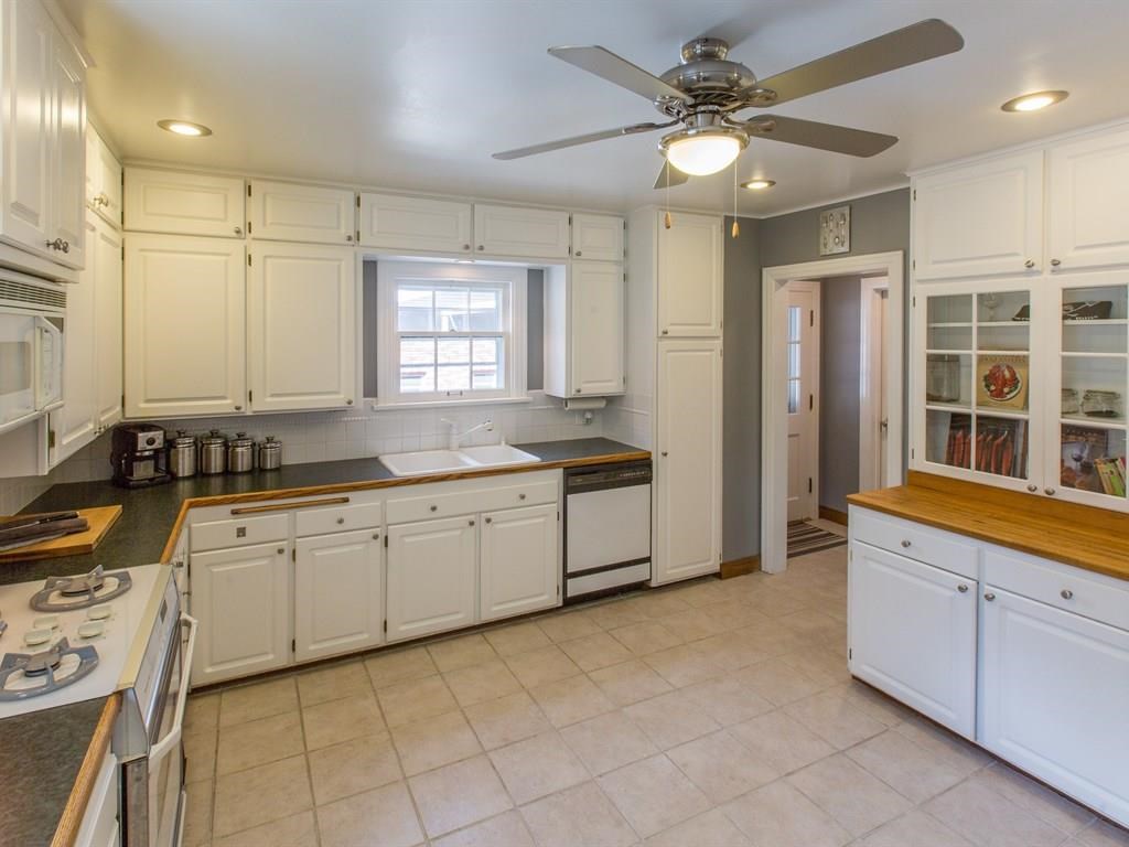 802 W 21st Ave - Photo 8