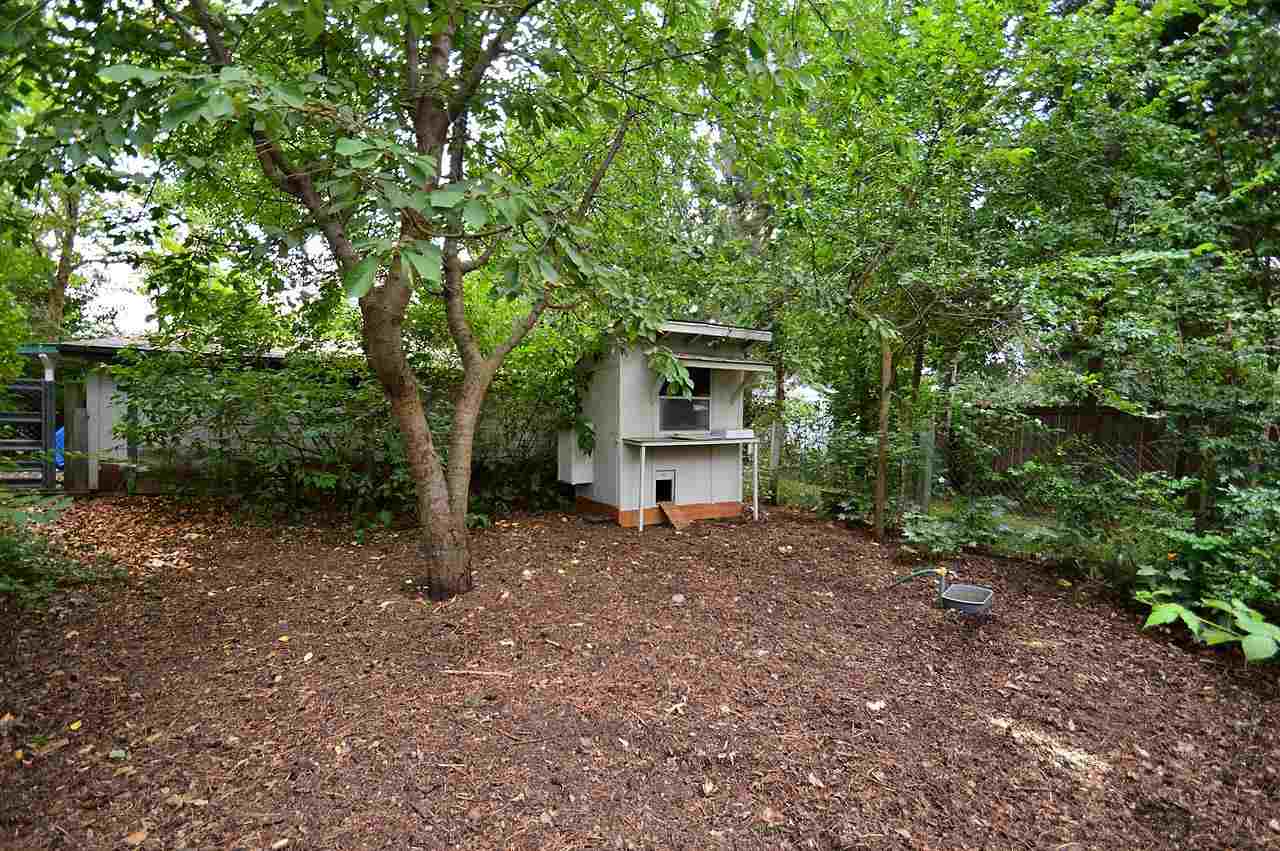 11703 E 8th - Photo 18