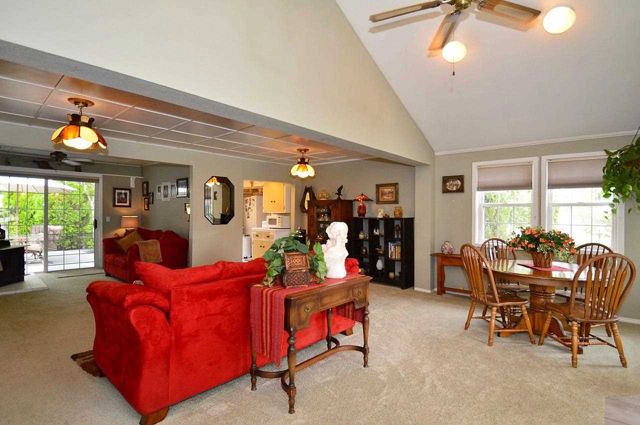 11703 E 8th - Photo 3