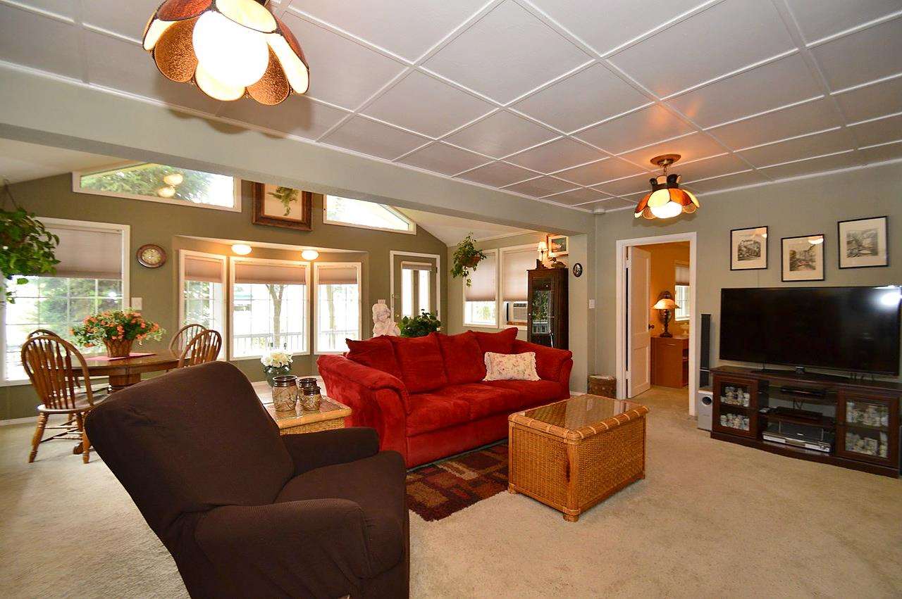 11703 E 8th - Photo 4