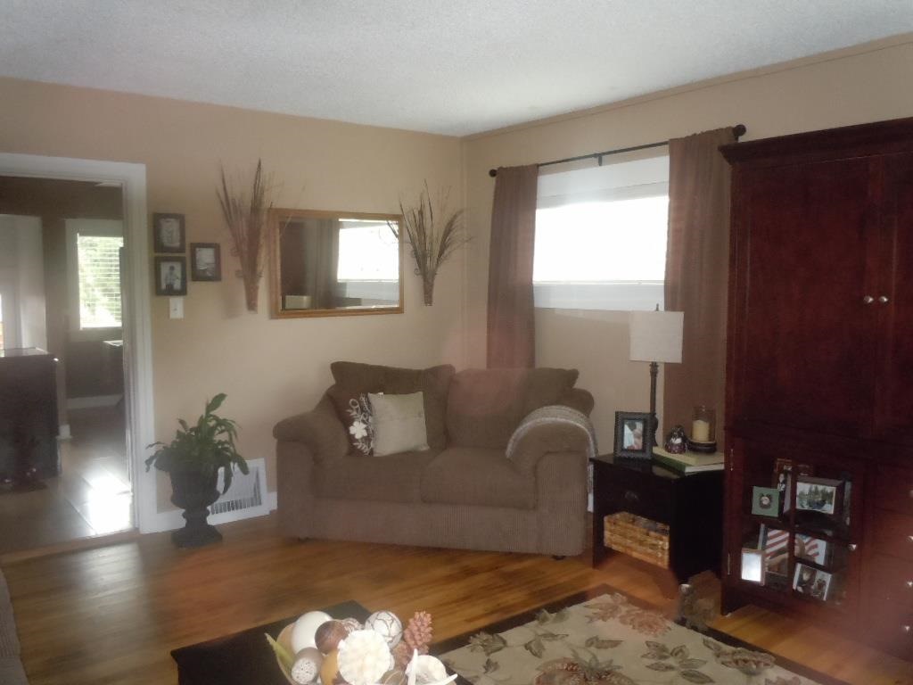 1012 E Nebraska Ave - Photo 4