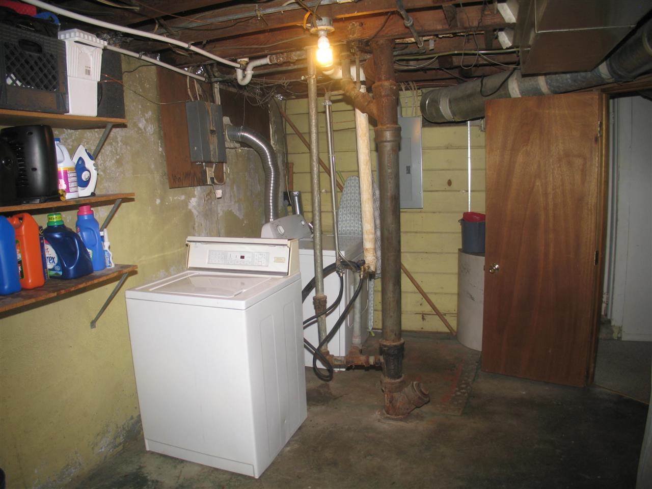 1634 E Broad - Photo 12