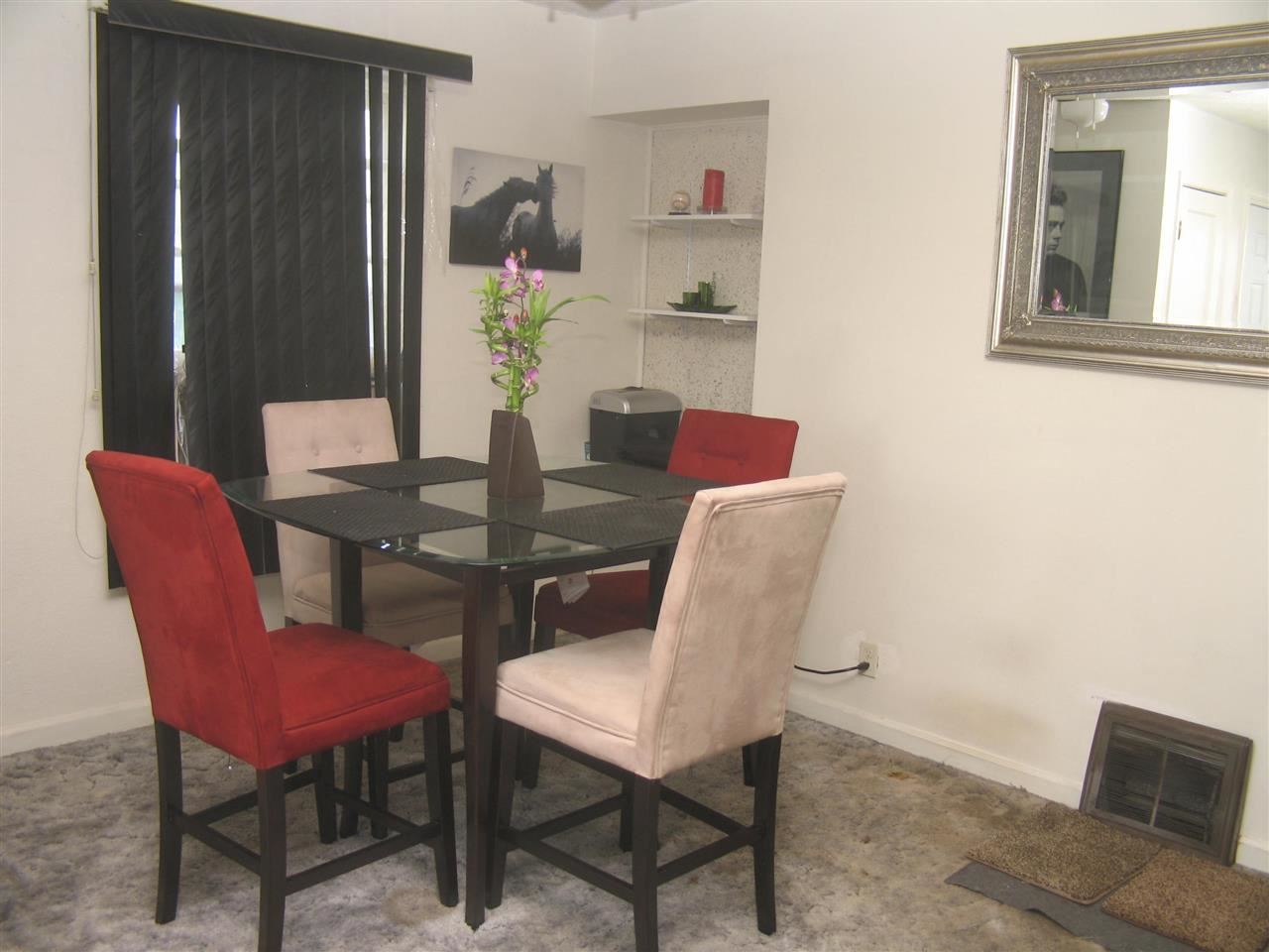 1634 E Broad - Photo 4