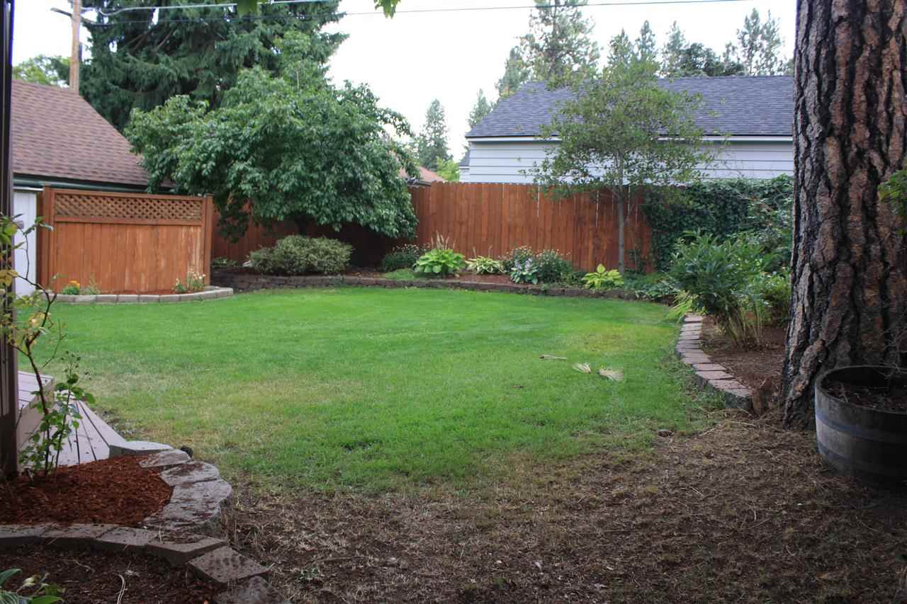 915 W 29th - Photo 3