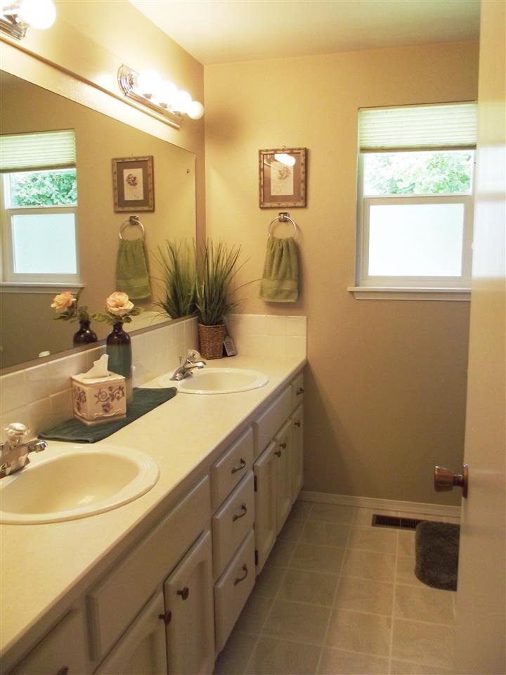 13323 E 14th - Photo 12