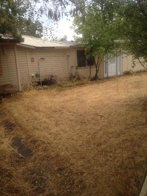2425 N DAKOTA - Photo 1