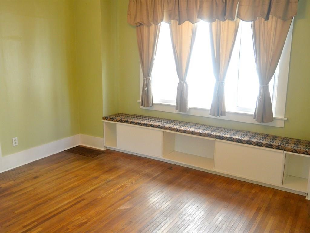 2114 W Maxwell Ave - Photo 8