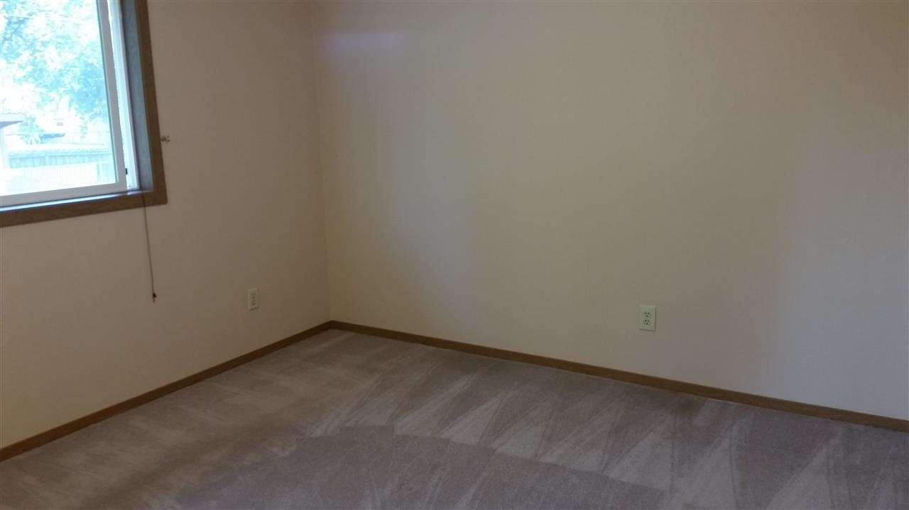 10912 E MAXWELL Ave - Photo 11