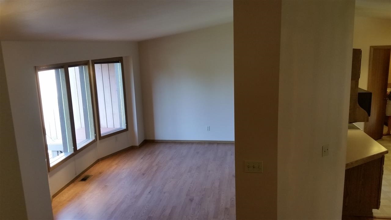 10912 E MAXWELL Ave - Photo 9