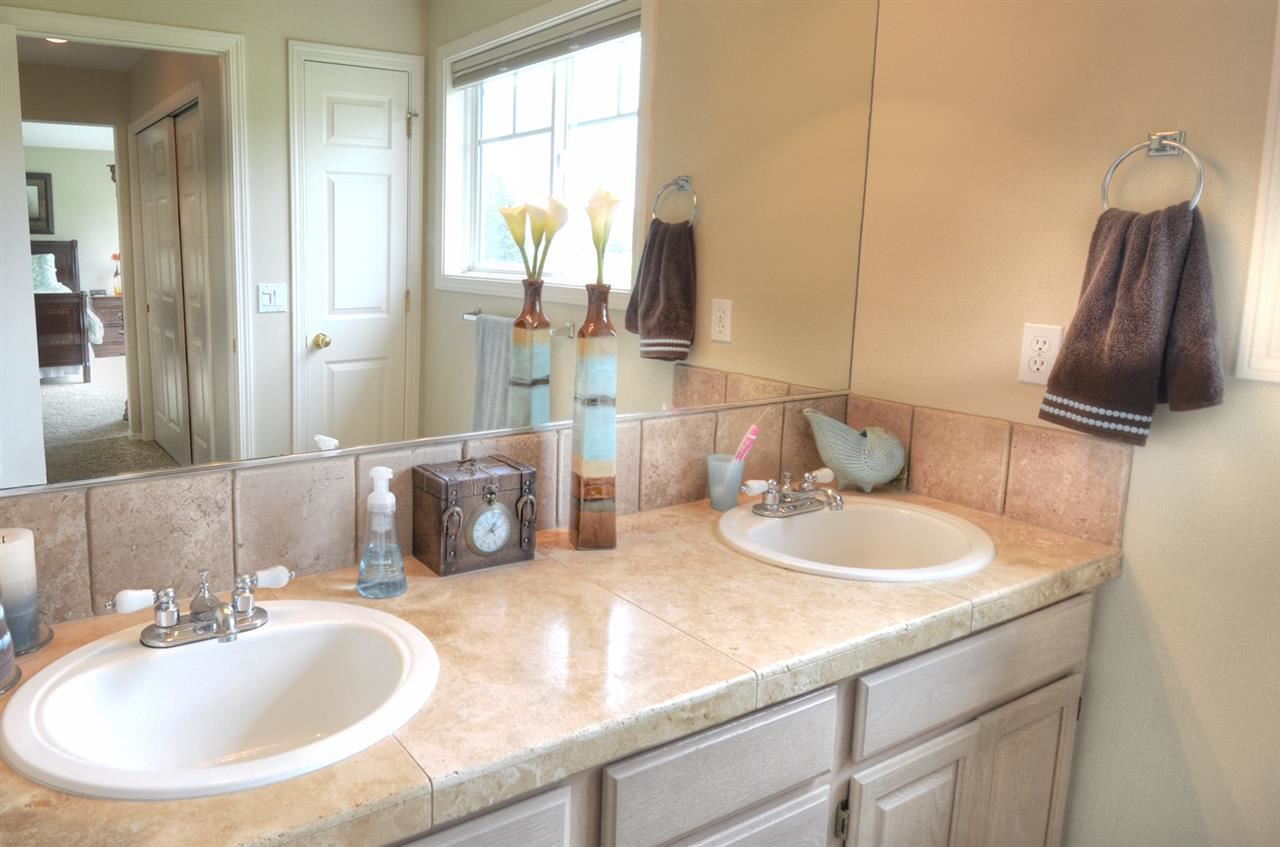 24014 E Broadway Ct - Photo 9