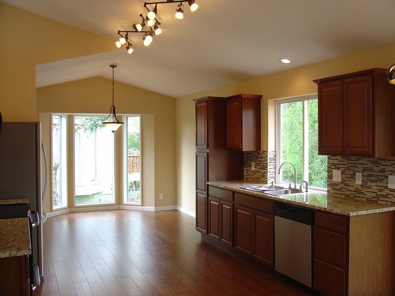 3802 S Bowdish Rd - Photo 3