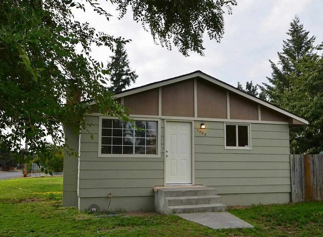 1328 E Joseph Ave - Photo 1