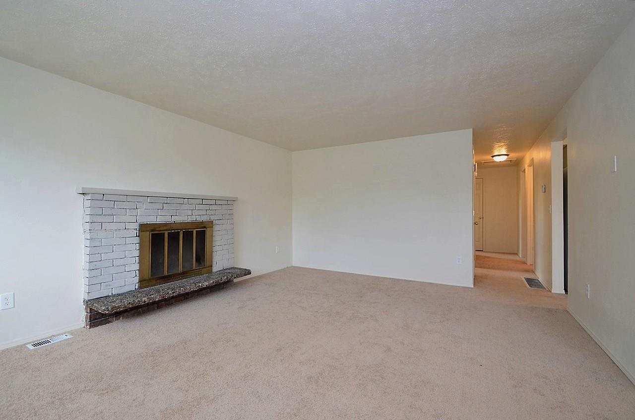 1328 E Joseph Ave - Photo 2