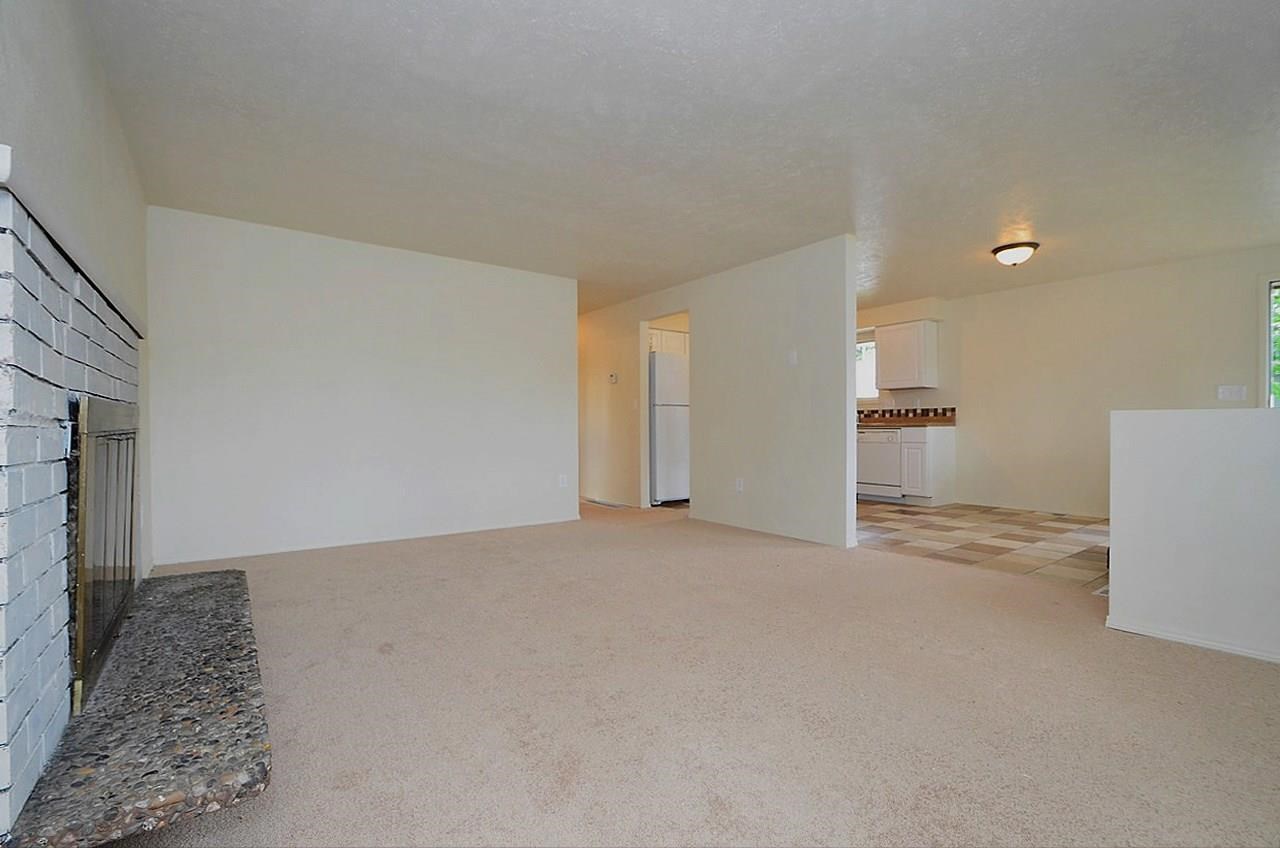 1328 E Joseph Ave - Photo 3