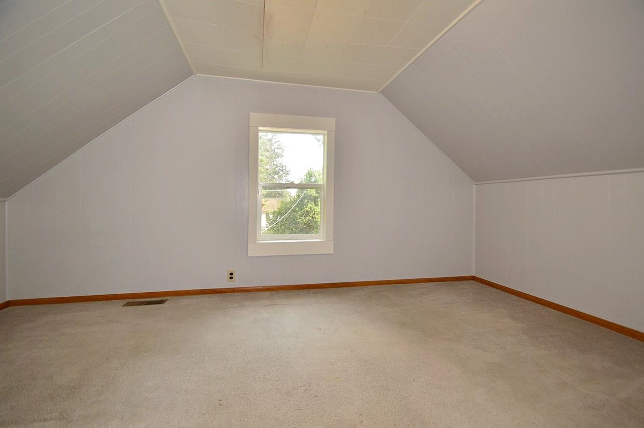 832 E 32ND - Photo 11