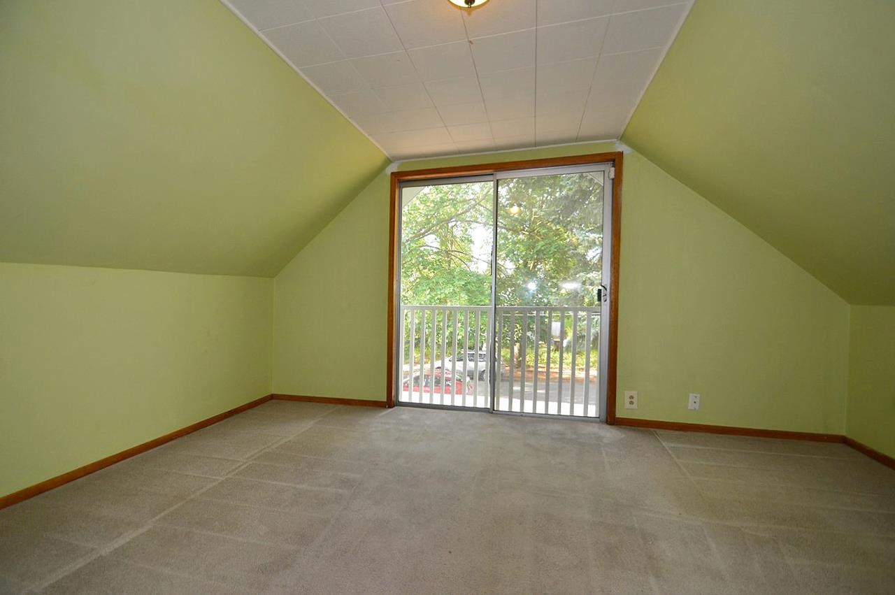 832 E 32ND - Photo 12