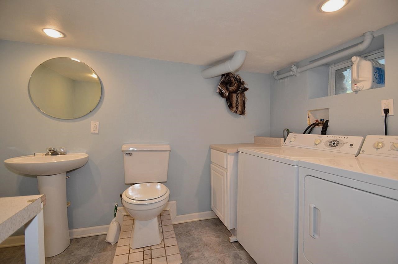 832 E 32ND - Photo 16