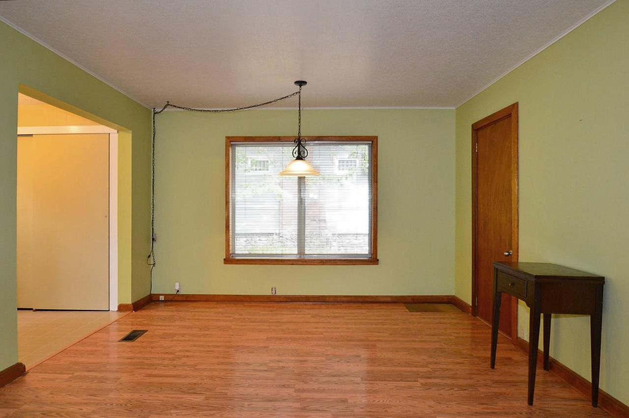 832 E 32ND - Photo 6