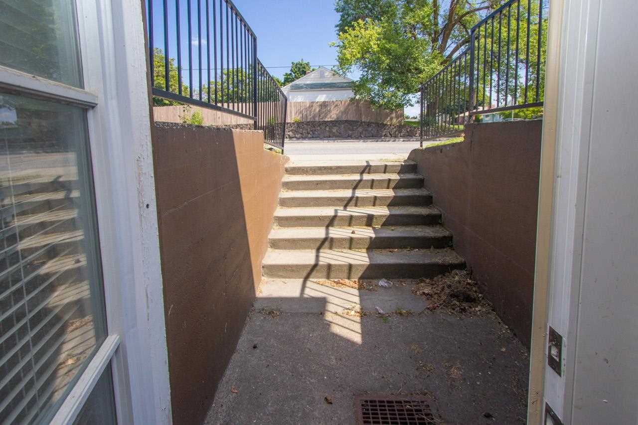 2604 W Broad Ave - Photo 18