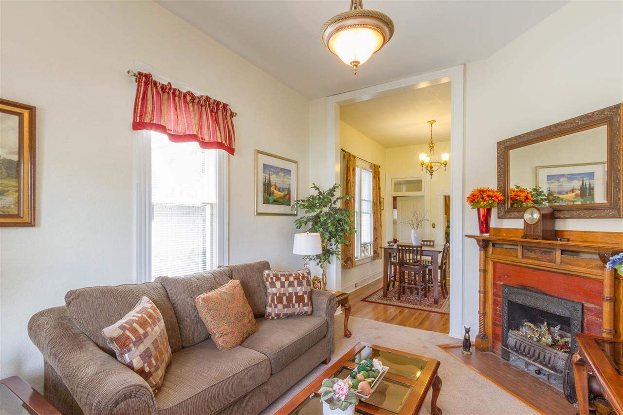 1613 W 7TH Ave - Photo 3