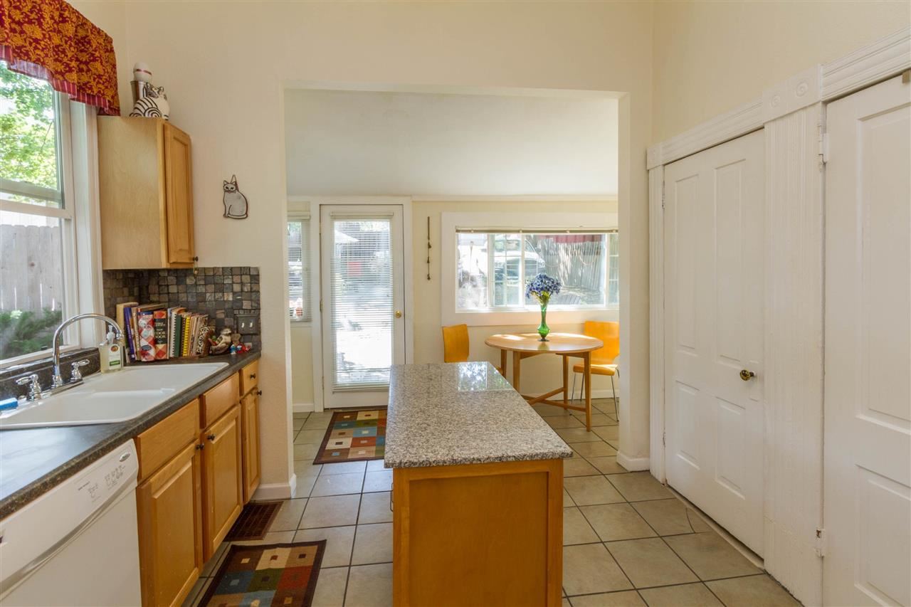 1613 W 7TH Ave - Photo 8