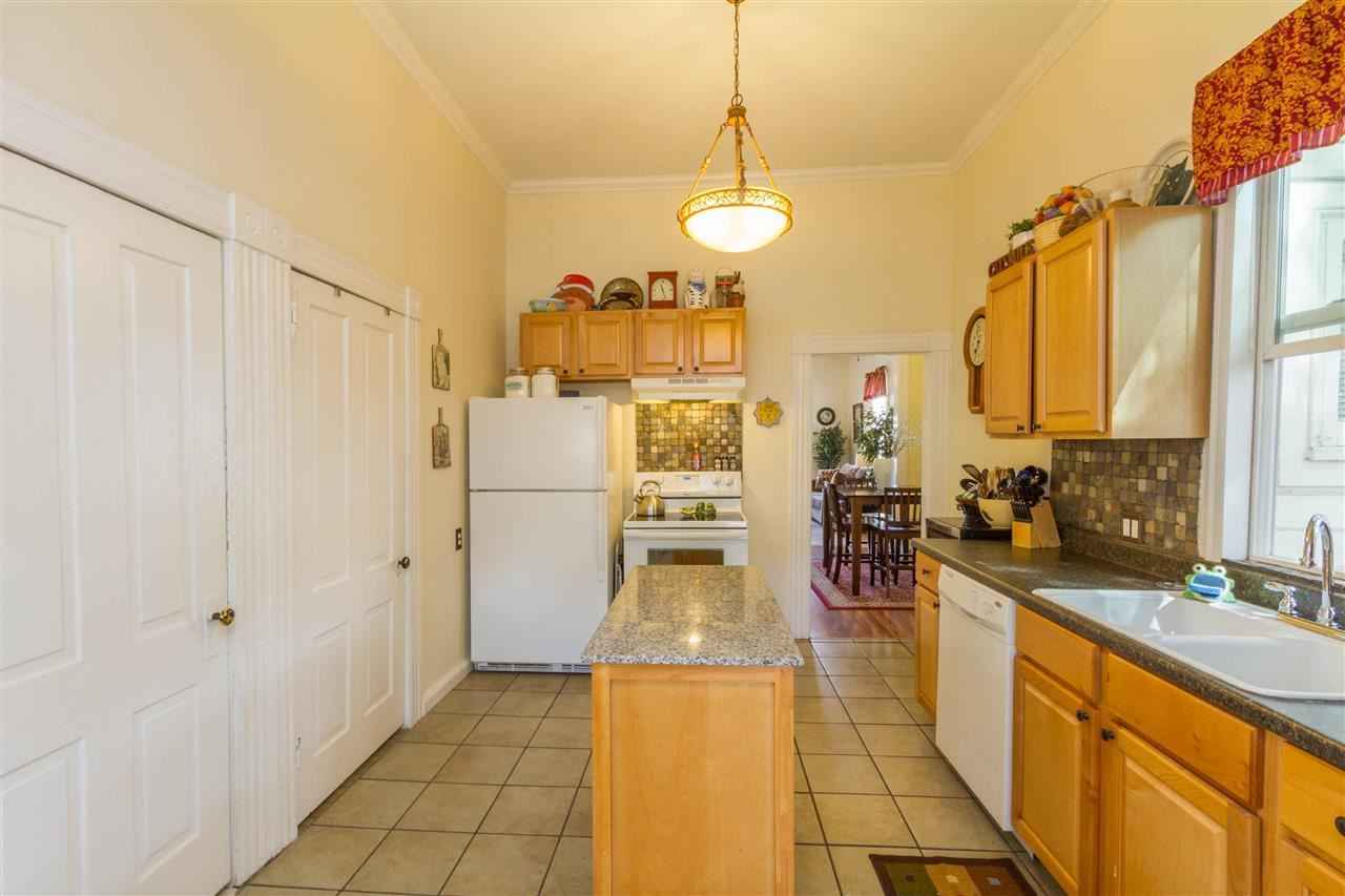 1613 W 7TH Ave - Photo 9