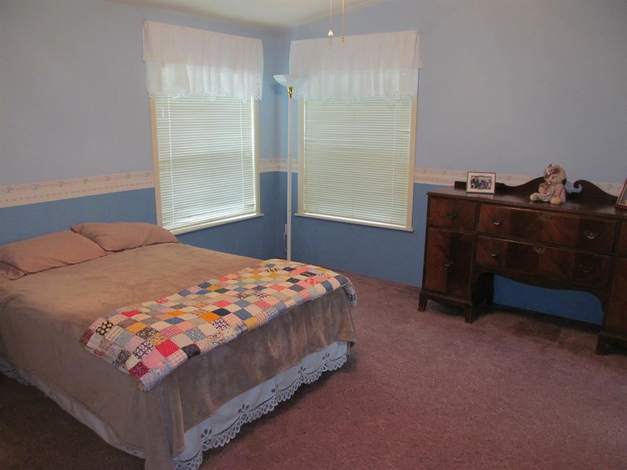 10517 E 14th Ave - Photo 11