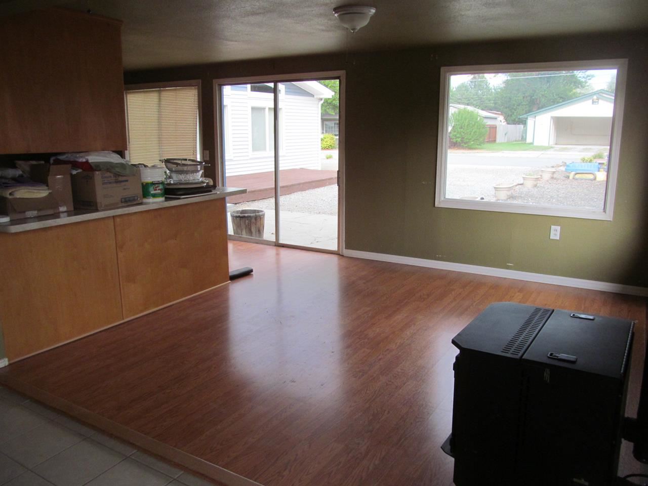 10517 E 14th Ave - Photo 15