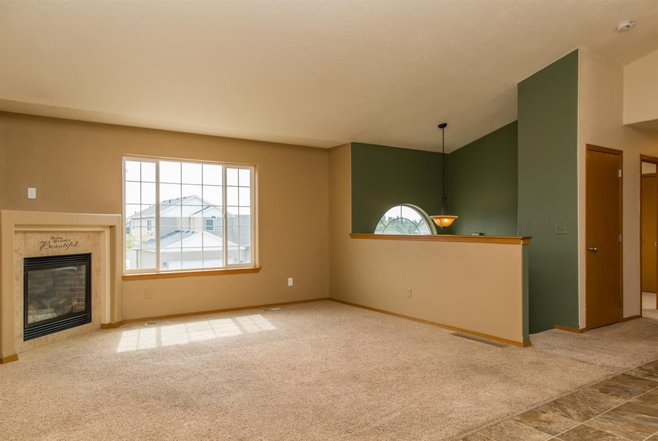 805 E Angie Ave - Photo 4
