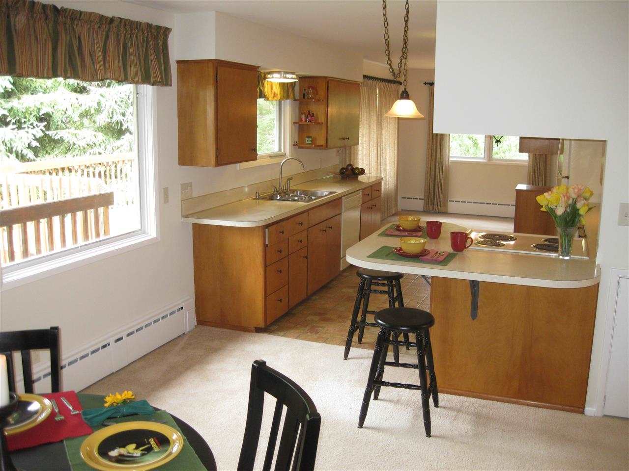 1911 E Leona Dr - Photo 3