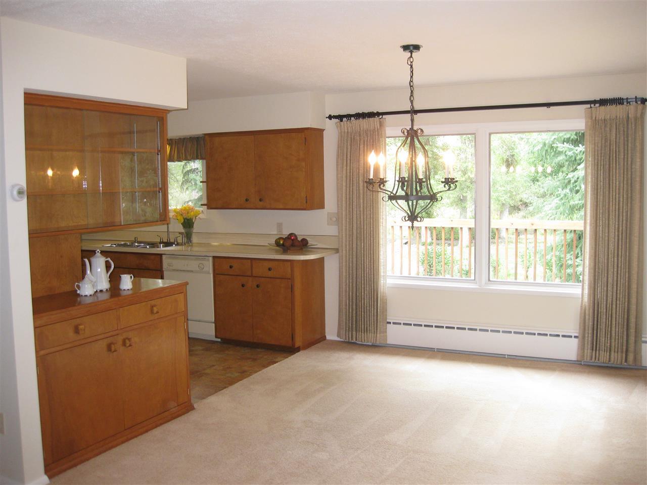 1911 E Leona Dr - Photo 4