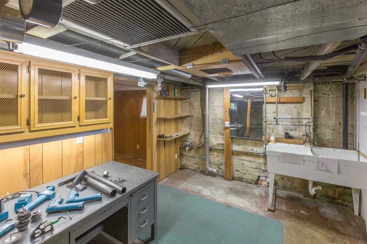 1922 E 11th Ave - Photo 12