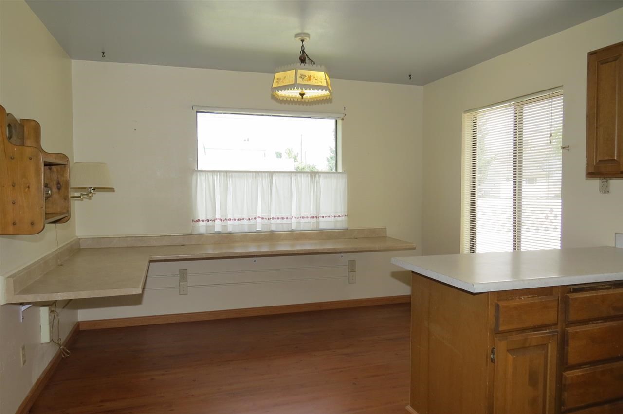 455 W Spokane Ave - Photo 4