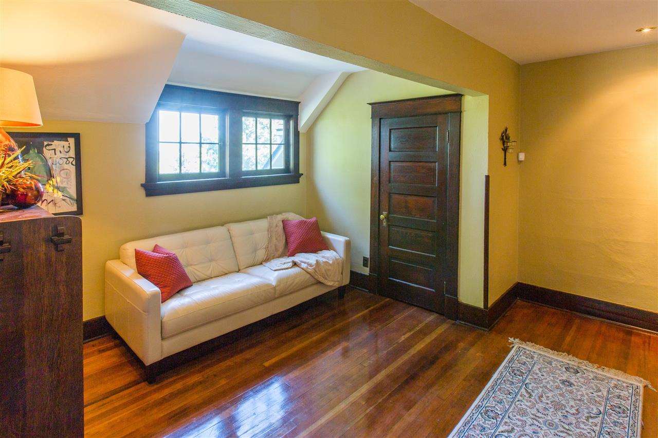 520 E 11th Ave - Photo 12