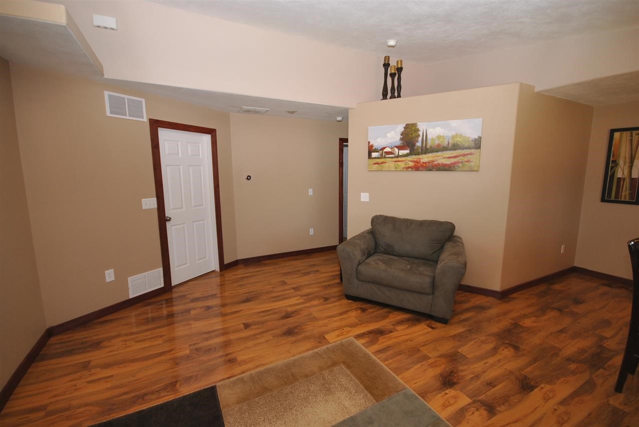 2821 N ALTAMONT - Photo 15