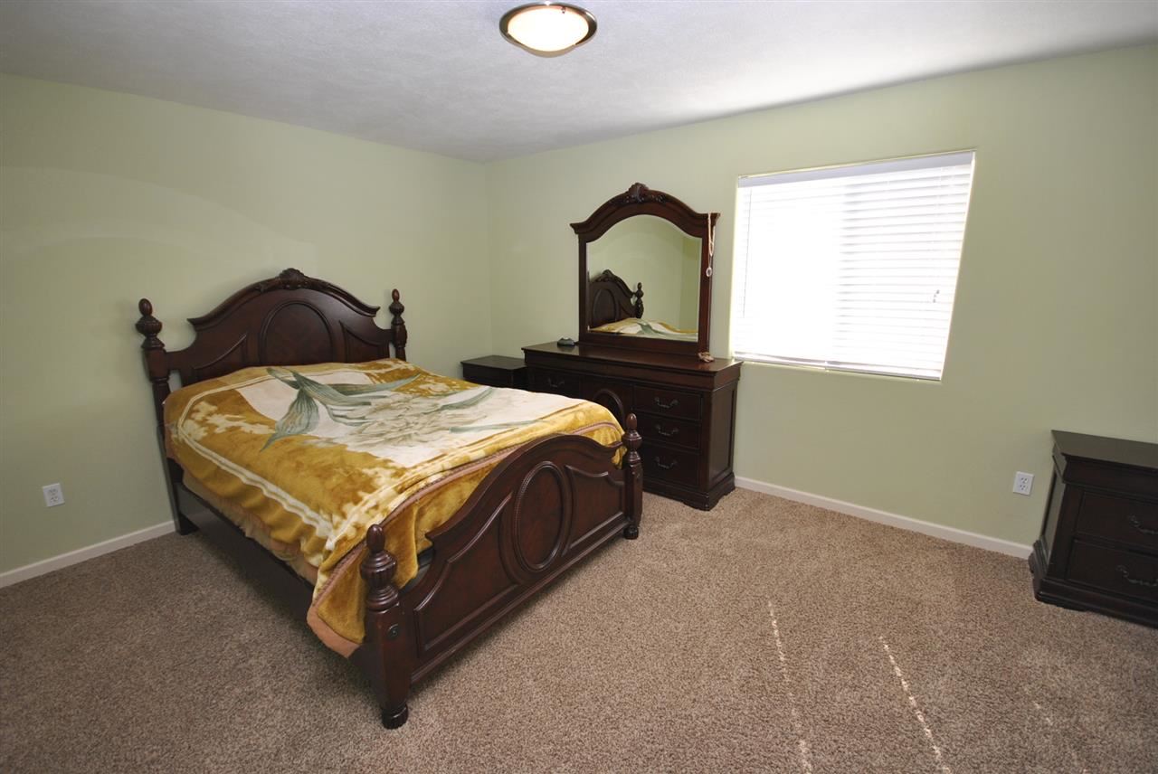 2821 N ALTAMONT - Photo 17