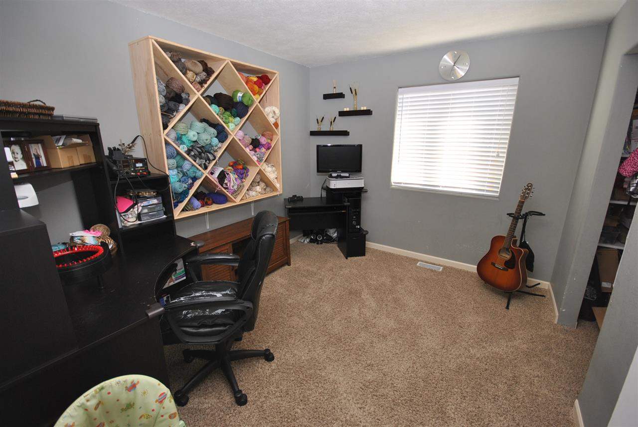 2821 N ALTAMONT - Photo 18