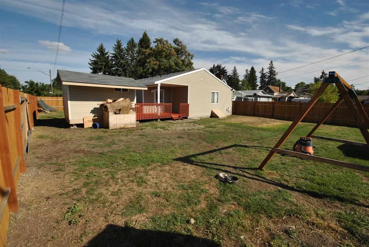 2821 N ALTAMONT - Photo 3