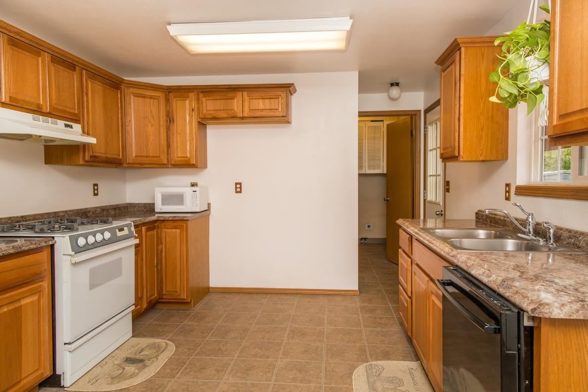 3819 E Pegasus Rd - Photo 3