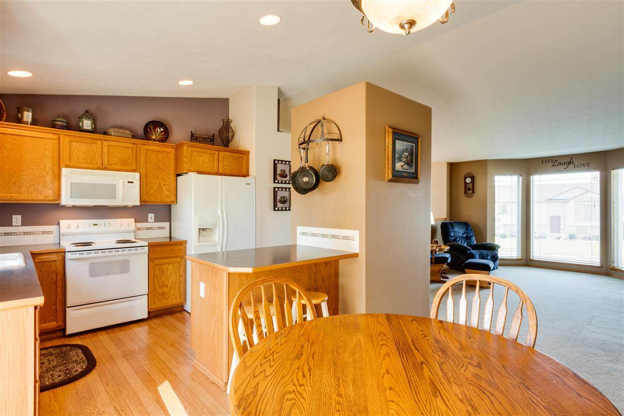 16008 E 6th Ln - Photo 5