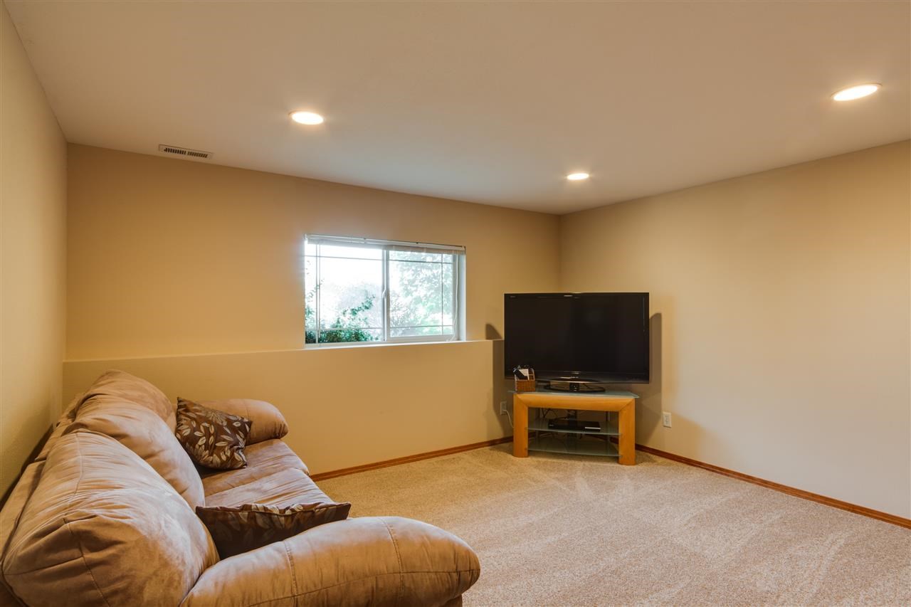 16008 E 6th Ln - Photo 10