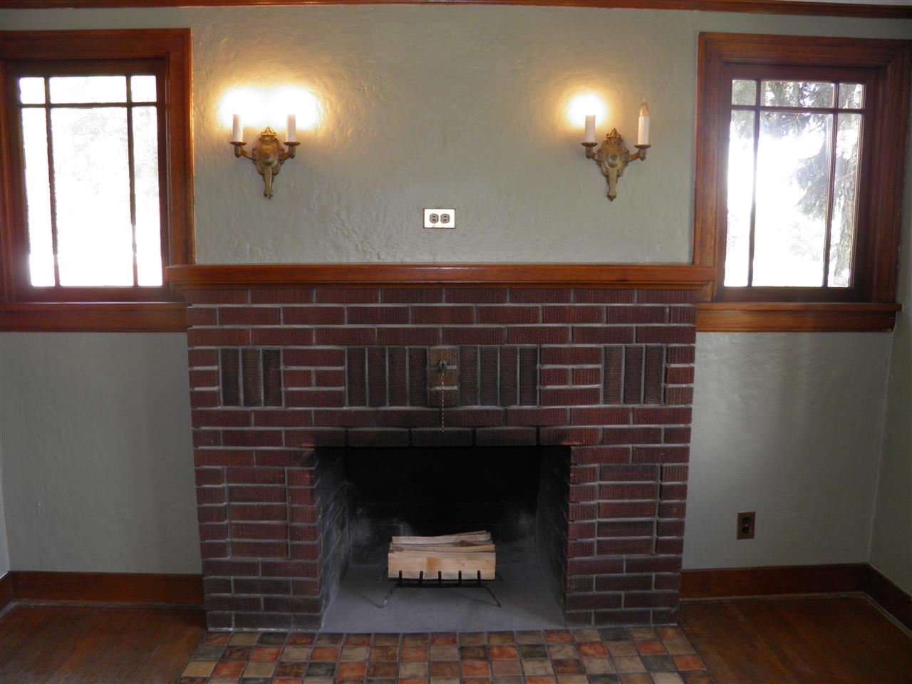 2527 N Normandie St - Photo 11